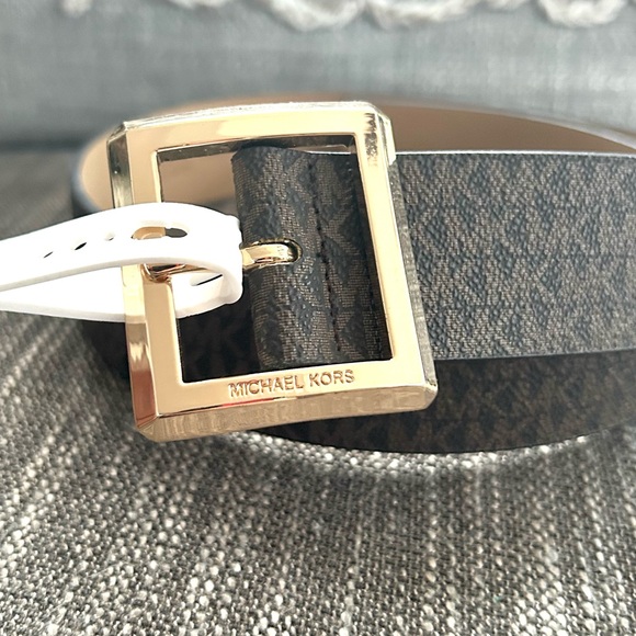 New authentic MK signature monogram belt brown - Picture 2 of 3